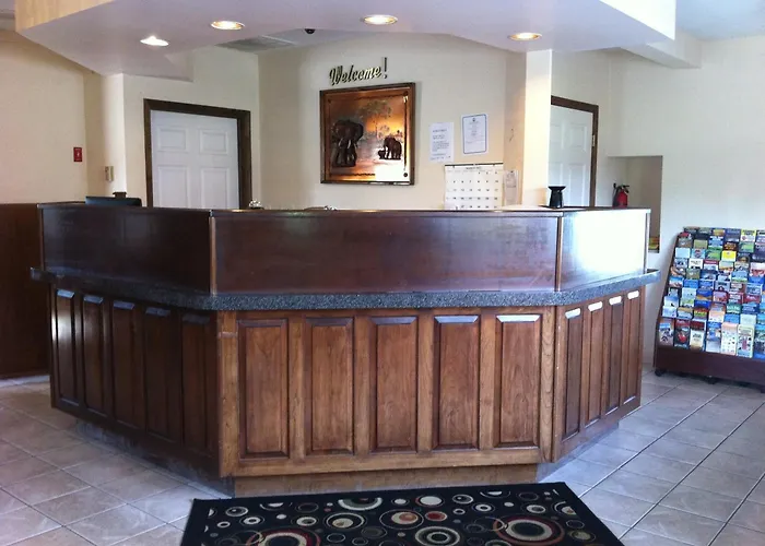 Newport News Inn