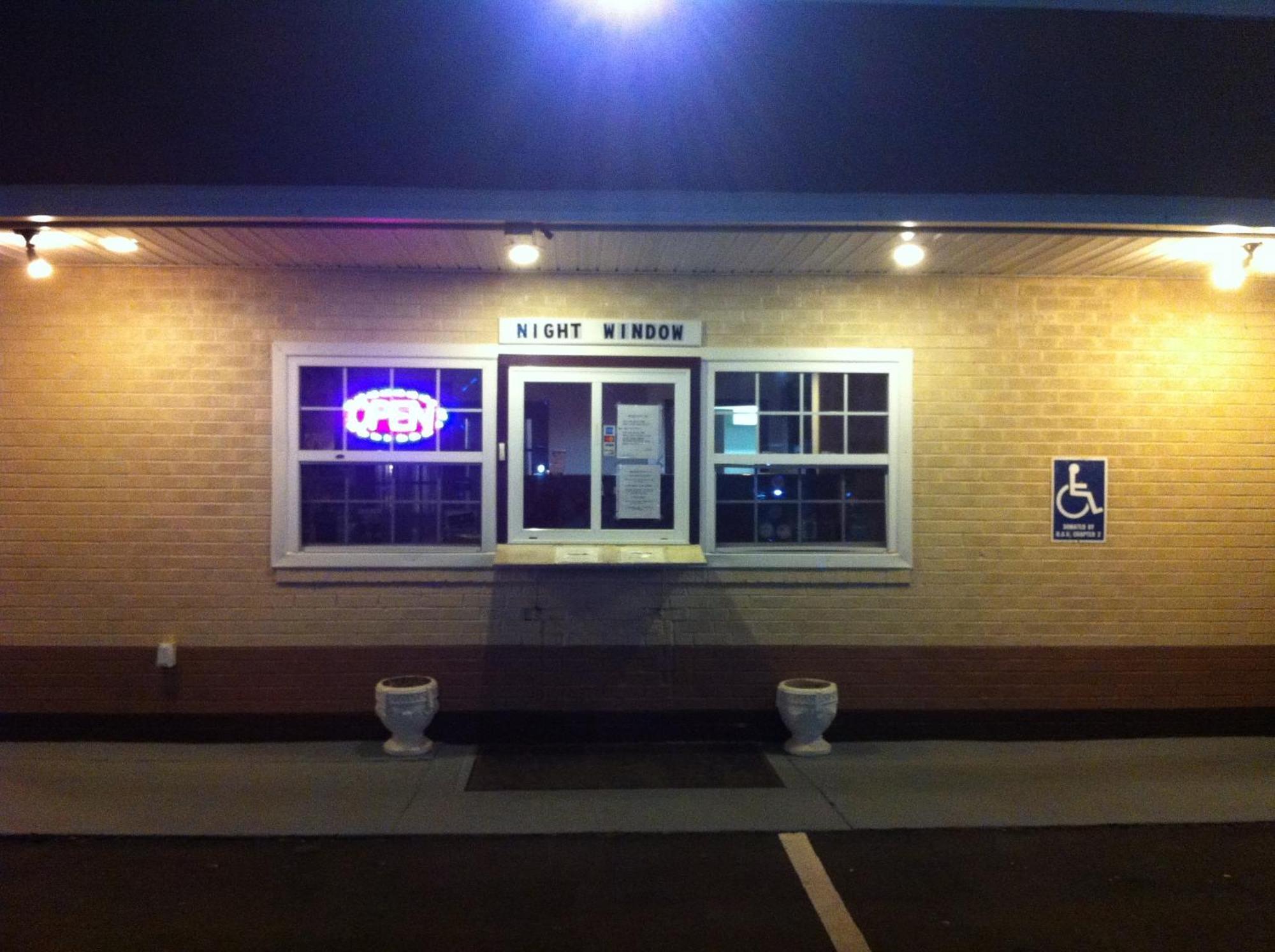 Motel Newport News Inn *
