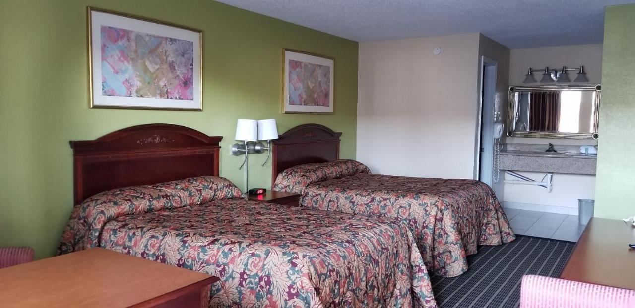 Newport News Inn Motel *